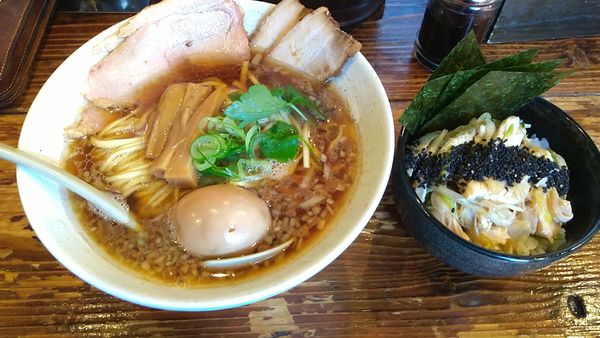 「背脂〜麺燕三条風大盛り+味玉+葱鶏チャーシュー丼」@啜磨専科の写真