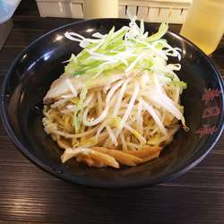 しょうゆ油そば(並)＋野菜盛り