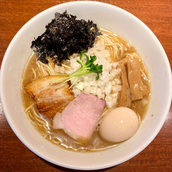 「煮干中華そば ¥780円（中盛り＋50円・味玉サービスCP）」@中華そば 蓮の華の写真