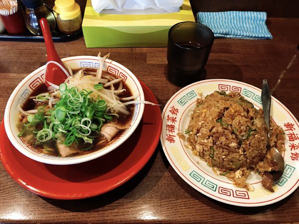 「焼飯並、ラーメン小」@新福菜館 麻布十番店の写真