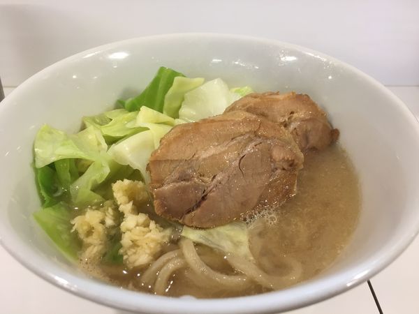 「ミニラーメン（ﾆﾝﾆｸｽｸﾅﾒ）」@ハイパーファットンの写真