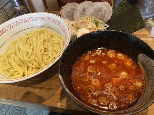 「辛味つけ麺MAX熱盛り＋特製＋味濃いめ」@つけ麺屋 やすべえ 赤坂店の写真