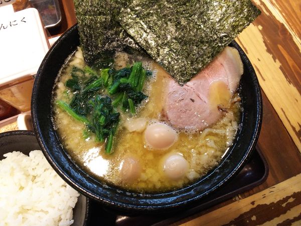 「【限定】濃厚とんこつ醤油幡家＋背脂増し　850＋100円」@麺屋 幡 弘前店の写真