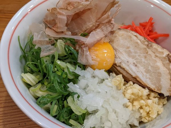 「限定ソースまぜそば　900円」@別邸三く 中華蕎麦 萃の写真