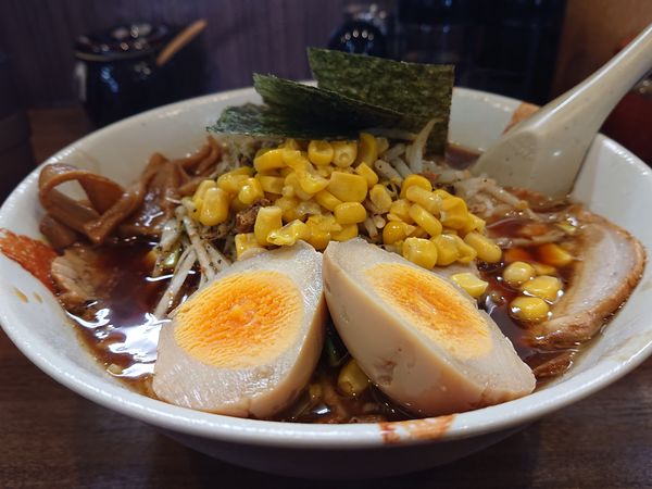 「まかないらーめん(醤油、サービス中盛り)」@らーめん治 らいおん 百草店の写真