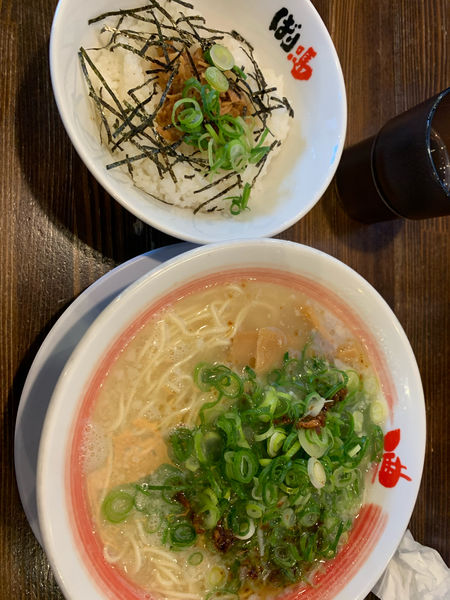 「塩ラーメン＋豚めし　600円」@新・和歌山らーめん ばり嗎 福山駅家店の写真