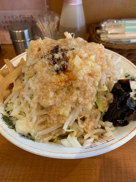 「油めん　ヤサイタマネギ背脂辛味噌」@らーめん ぽっぽっ屋 水道橋店の写真