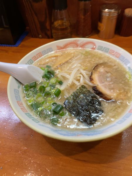 「ラーメン、半ライス」@中華そば専門店 木八 三島店の写真