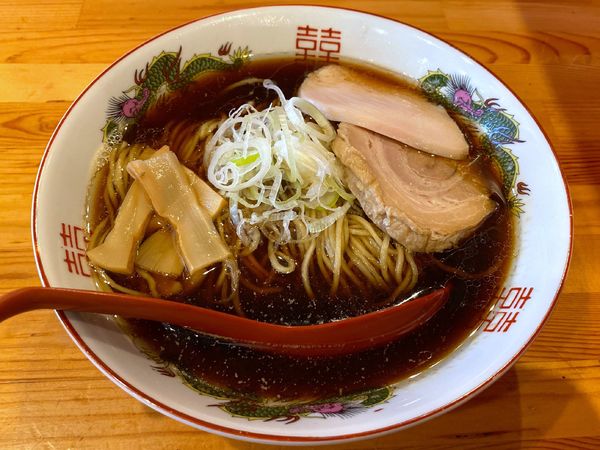 「らぁめん 醤油 ８５０円」@ブタハトモダチニボシハシンユウの写真