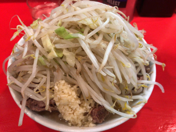 「ブタ入りラーメン(ニンニク) 950円」@ラーメン二郎 府中店の写真