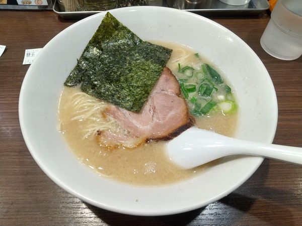 「らーめん＋替玉800円」@らーめん専門店 小川 町田小山本店の写真