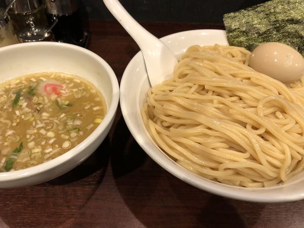 「塩つけ麺大盛りとろ〜り煮玉子」@大勝軒まるいち 渋谷店の写真