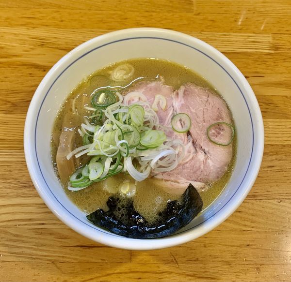 「らーめん　¥850」@麺屋はし本の写真