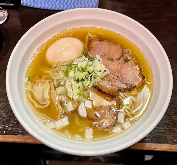 「塩らーめん+味玉（800円）」@尼龍の写真