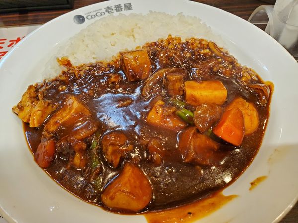 「牛カレー＋やさい・3辛・ライス普通」@カレーハウスCoCo壱番屋 中区伊勢佐木町店の写真
