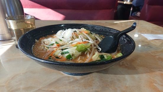 「みそラーメン（野菜盛入り）」@黄金の写真