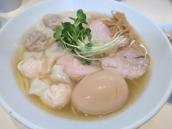 「特製よくばり麺［白だし、ミックスわんたん］(¥1030)」@らぁ麺 ひなたの写真