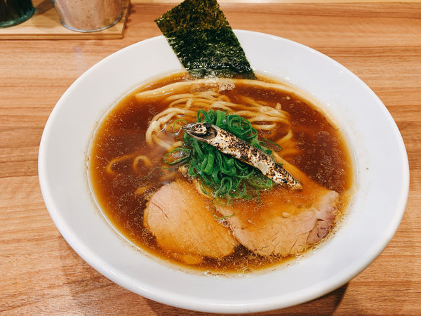 「伊吹いりこの醤油らーめん」@らーめん にじいろの写真