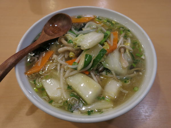 「野菜湯麺(塩味)：790円＋消費税=865円」@餃子市場 神田店の写真