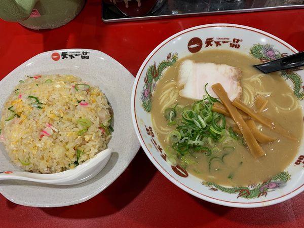 「ラーメン(こってり、ニンニク)チャーハンセット¥1150」@天下一品 末広店の写真