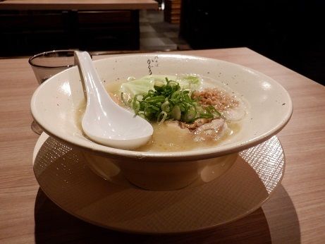 「濃熟鶏そば」@鶏そば かぐら屋 西新宿店の写真