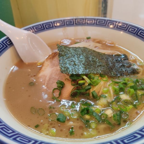 「ラーメン（690円）＋替玉（110円）」@なかじまの写真