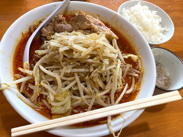 「赤醤油 850円 ※ニンニク少なめ・つけアブラ」@KONAYAの写真