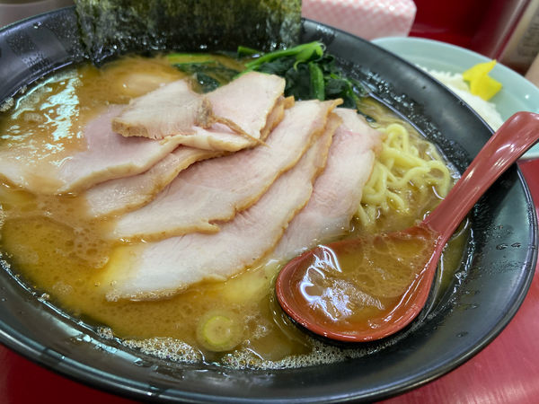 「チャーシューメン大盛」@杉田家 千葉祐光店の写真