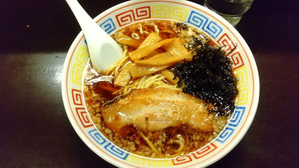 「岩ノリ醤油ラーメン（ゲリラ限定）950円」@づゅる麺 池田の写真