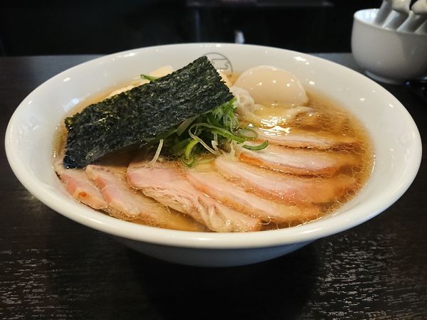 「チャーシュー特製ワンタン麺(ミックス)+味付玉子」@八雲の写真