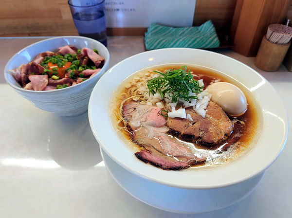 「限定 和牛とみやざき地頭鶏+肉ご飯」@中華蕎麦 一無庵の写真