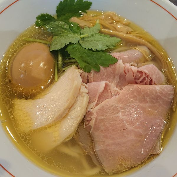 「上塩そば1050円(平打ち麺)」@自家製麺 オオモリ製作所の写真