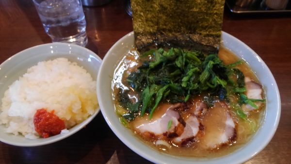 「チャーシュー麺、ほうれん草、ライス」@金八家の写真