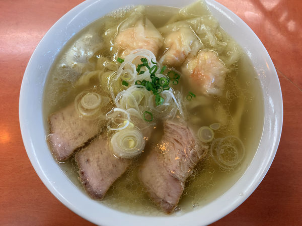 「海老ワンタンメン塩900円」@日陰の写真