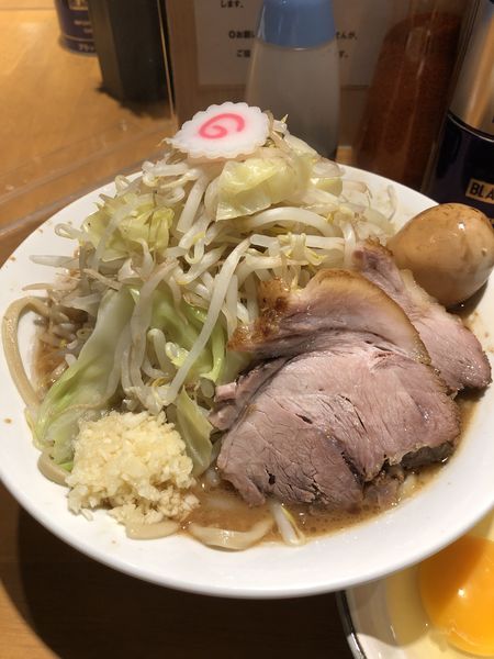 「ラーメン(小)+燻製味玉+生たまご」@麺屋 神工の写真