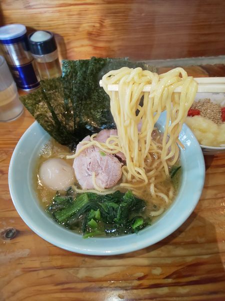 「ラーメン並６８０円」@横浜ラーメン 武蔵家 大井町店の写真