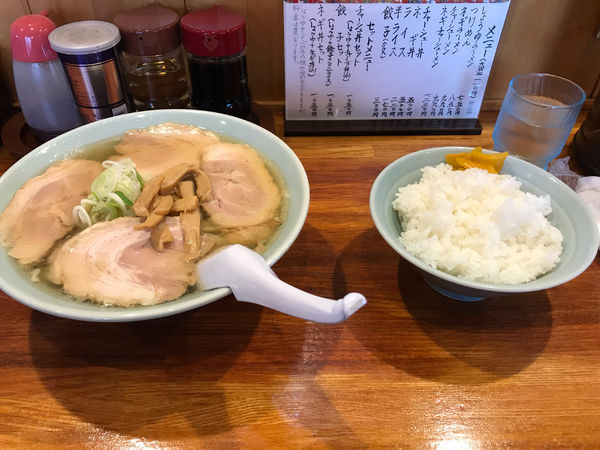 「チャーシュー麺　ライス」@榮ラーメンの写真