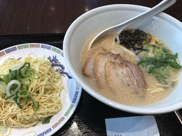 「白丸とんこつ+替玉　958円」@RAMEN EXPRESS 博多一風堂 ららぽーと柏の葉店の写真