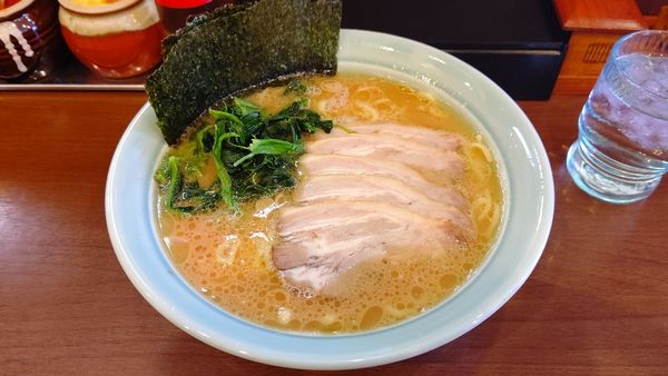 「ラーメン(中)+チャーシュー 1100円」@寿々㐂家 曙町店の写真