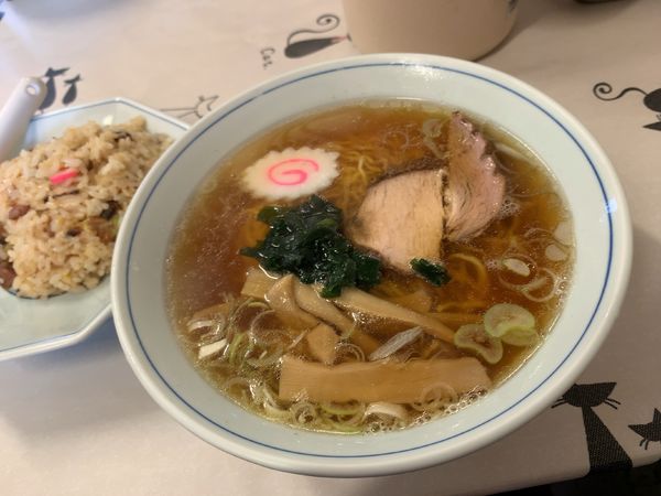 「半チャーハンラーメン」@平和軒の写真