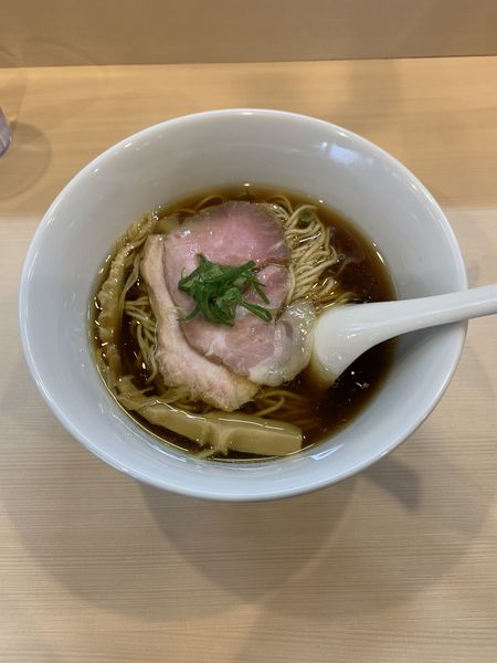 「醤油ラーメン」@らぁ麺 六花の写真