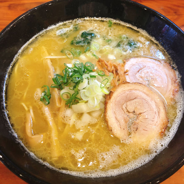 「赤城鳥の鶏白湯　800円」@麺＆cafe Coi.Coi.の写真