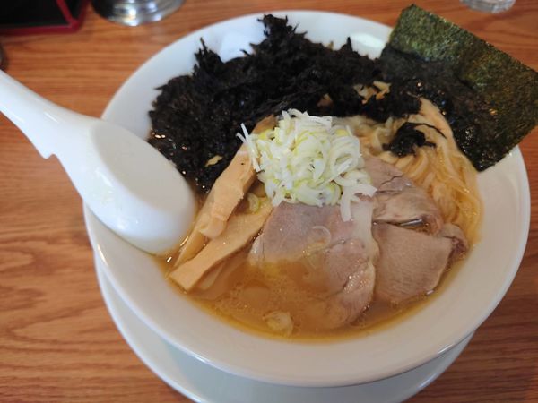 「岩のりらーめん（穂先めんまトッピング）」@らーめん 燦々の写真