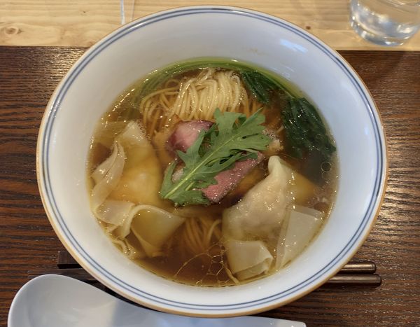 「わんたん入り醤油らぁ麺」@Ramen FeeLの写真