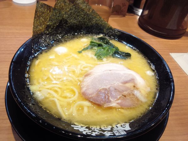 「塩ラーメン７６０円硬め濃いめ多め」@町田商店 浦和店の写真