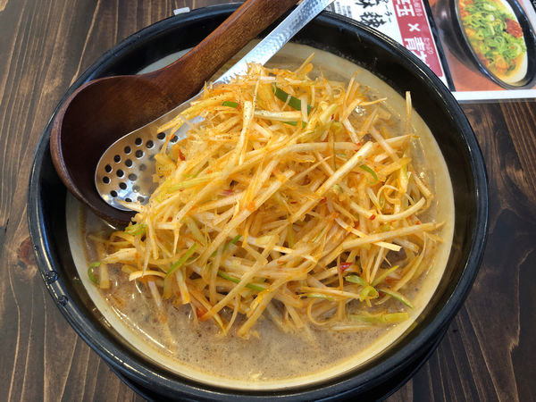 「辛味ネギ味噌ラーメン」@味噌ラーメン専門店 日月堂 浦和さいど店の写真