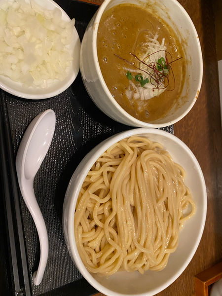 「鶏魚介カレーつけそば＋刻み玉ねぎ」@つけそば 九六の写真