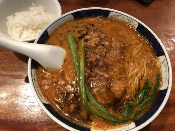 「排骨担々麺」@支那麺 はしご 銀座四丁目店の写真