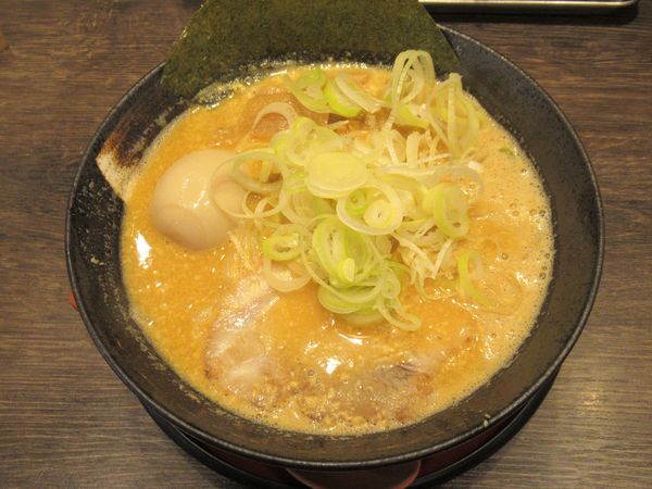 「濃厚味噌ラーメン（890円）」@つけ麺 中華そば 節 府中店の写真