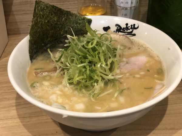 「鶏白湯ラーメン」@麺屋 丈六 キーノ和歌山店の写真